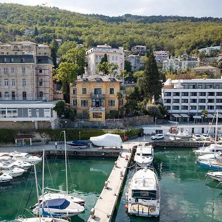 Apartment Villa Regaly With Sea View And Free Parking Opatija Exterior foto