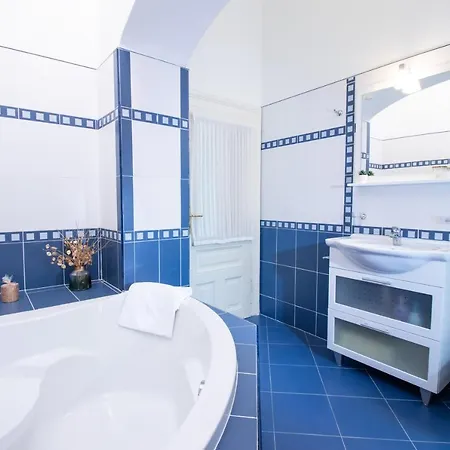 Apartment Villa Regaly With Sea View And Free Parking Opatija Exterior foto